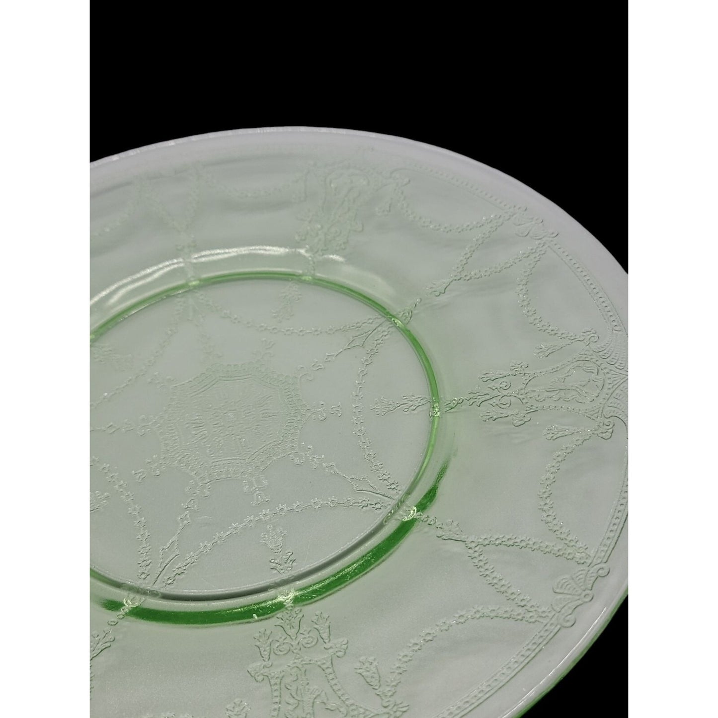 Vtg Anchor Hocking Uranium Luncheon Plate Cameo Ballerina Green Depression Glass
