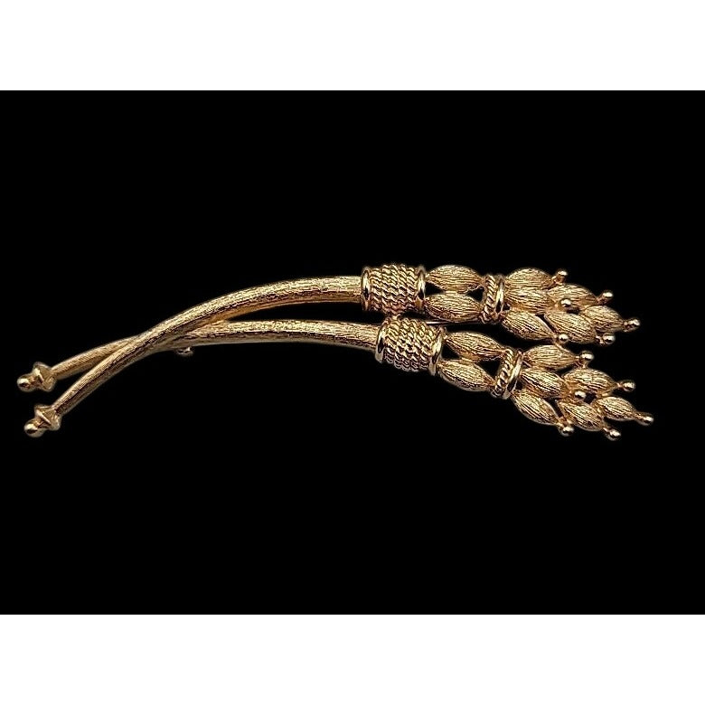 Monet Gold Plated Wheat Stalk Brooch 1960s Textured Gold Finish