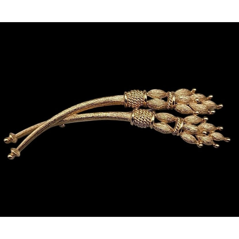 Monet Gold Plated Wheat Stalk Brooch 1960s Textured Gold Finish