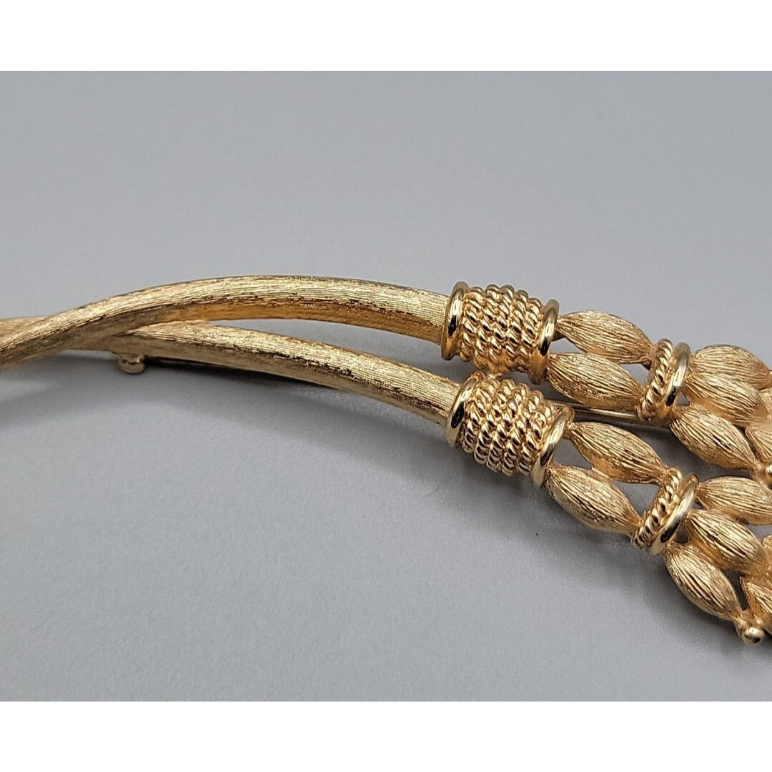 Monet Gold Plated Wheat Stalk Brooch 1960s Textured Gold Finish