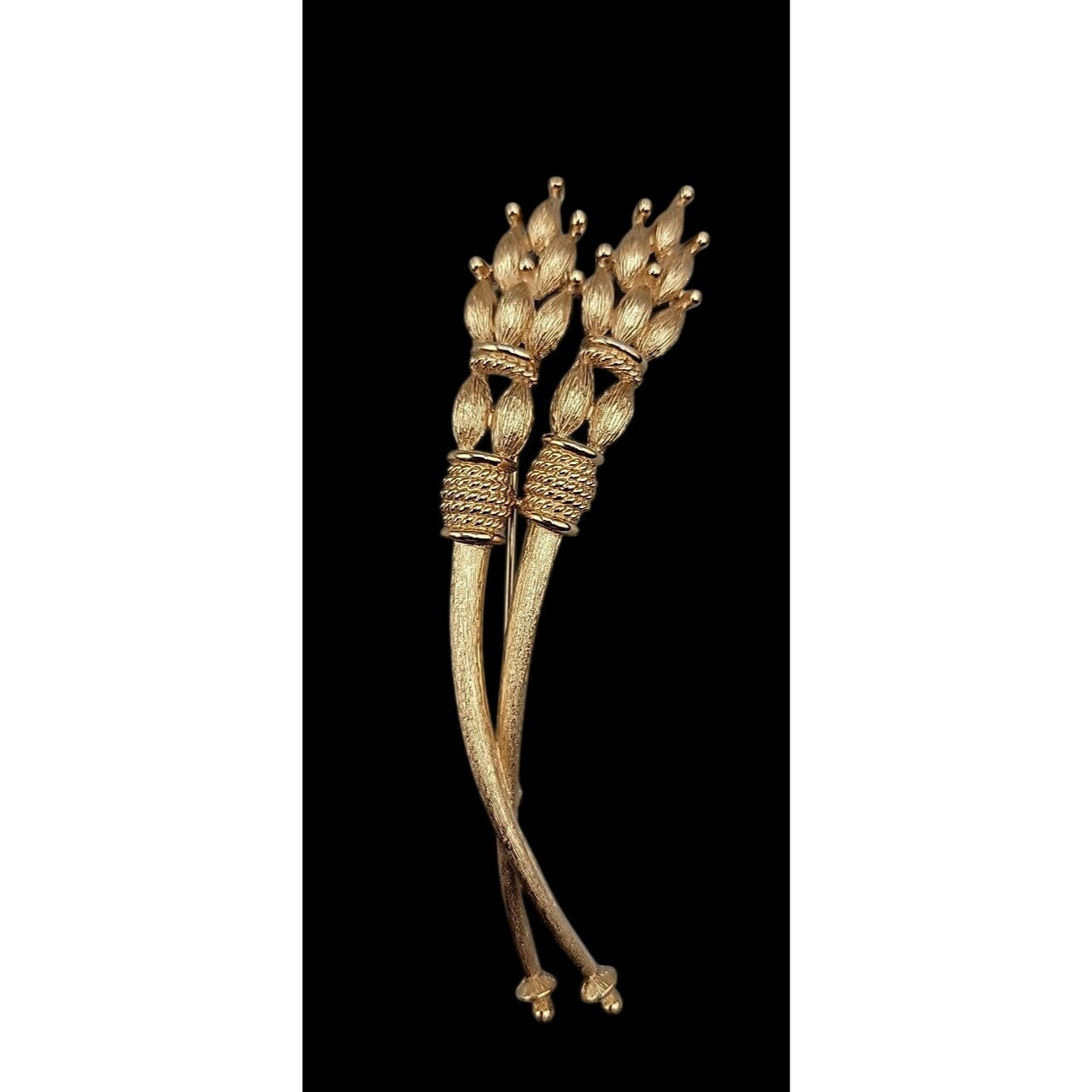 Monet Gold Plated Wheat Stalk Brooch 1960s Textured Gold Finish