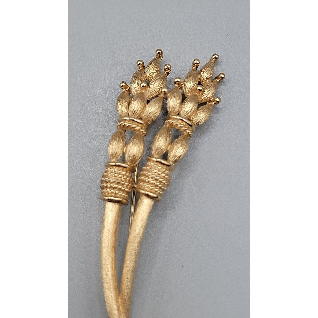 Monet Gold Plated Wheat Stalk Brooch 1960s Textured Gold Finish
