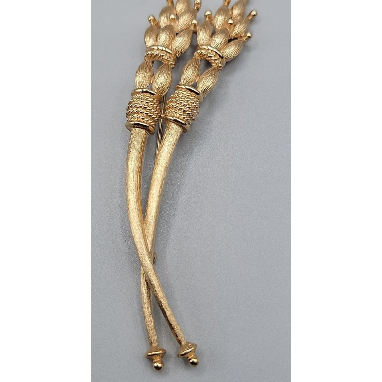 Monet Gold Plated Wheat Stalk Brooch 1960s Textured Gold Finish