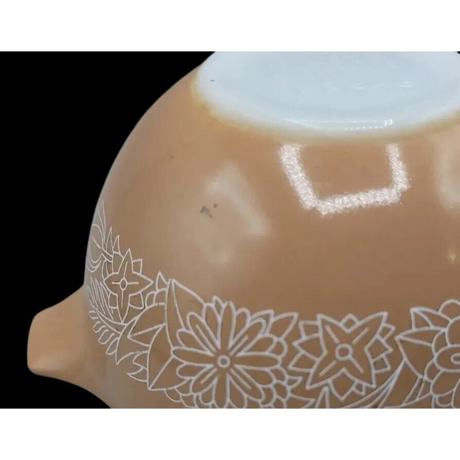 Vintage Pyrex 441 Woodland Cinderella Nesting Bowl 750 ML 1 1/2 Pint Tan White