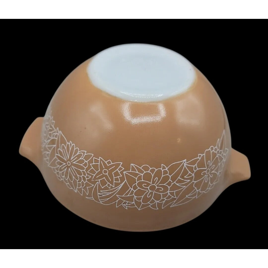 Vintage Pyrex 441 Woodland Cinderella Nesting Bowl 750 ML 1 1/2 Pint Tan White