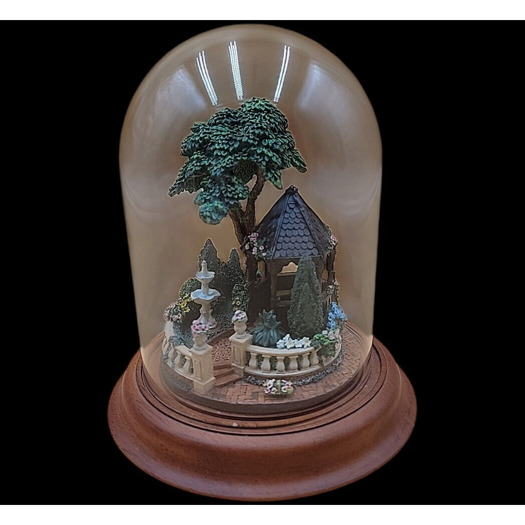 Princess Victoria's Dream Garden Sculpture Glass Domed Franklin Mint 1988 Vtg