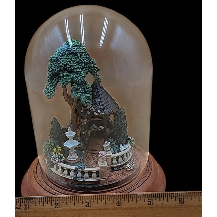 Princess Victoria's Dream Garden Sculpture Glass Domed Franklin Mint 1988 Vtg