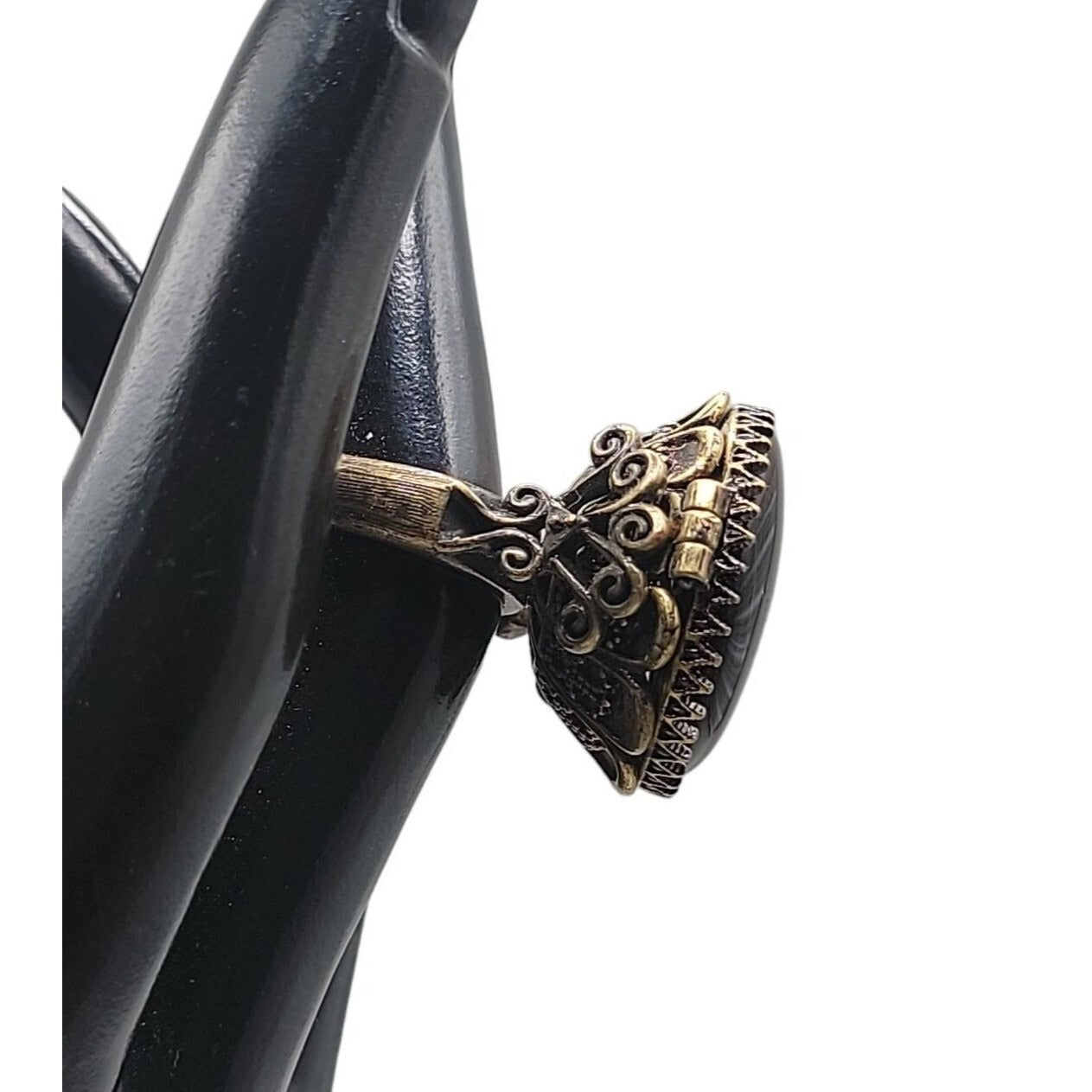Lucky Brand Ring Faux Onyx Large Cocktail Black Agate Antiqued Gold Tone Size 6